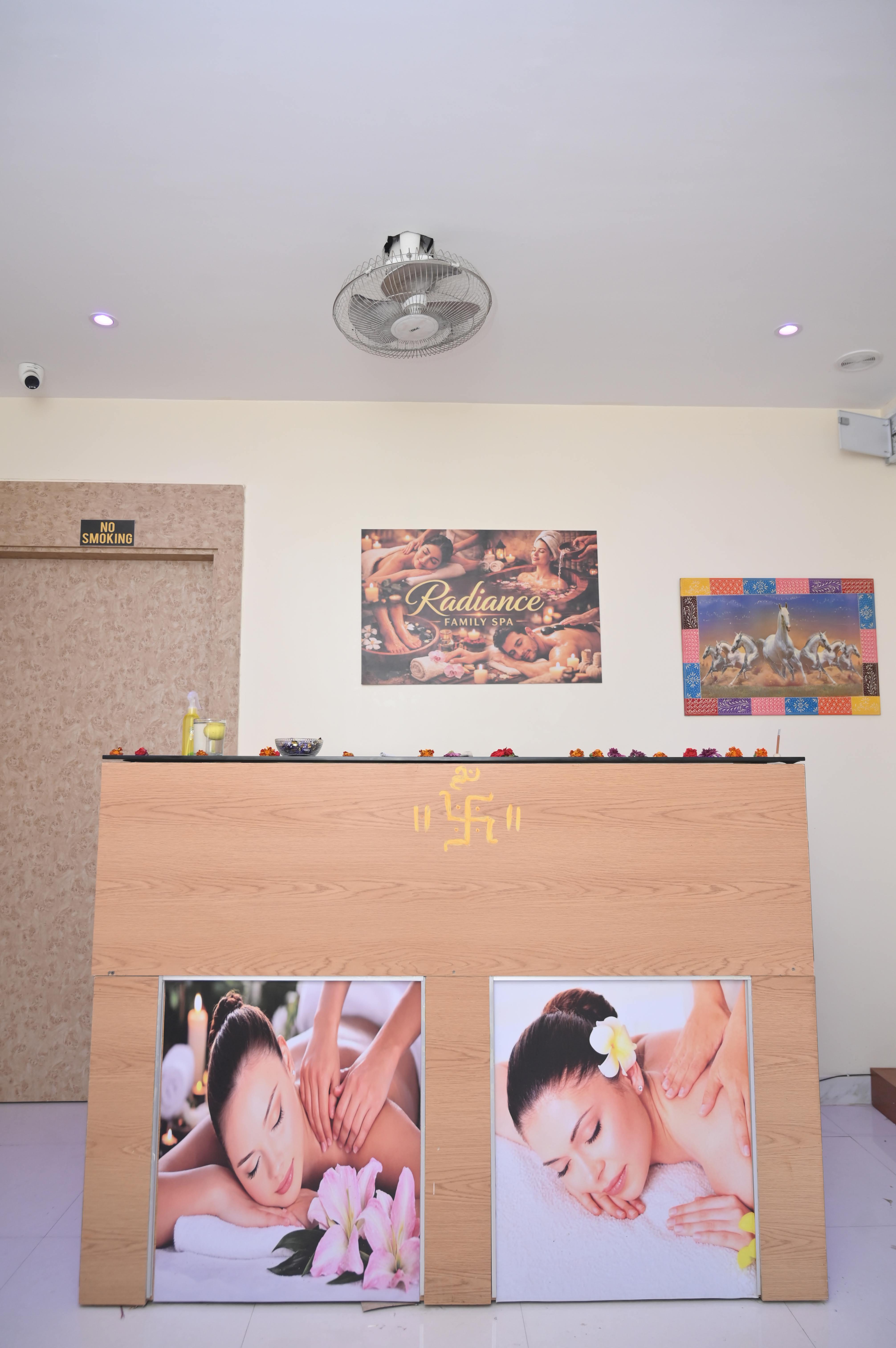 Best Blue Radiance Spa interior photo 6