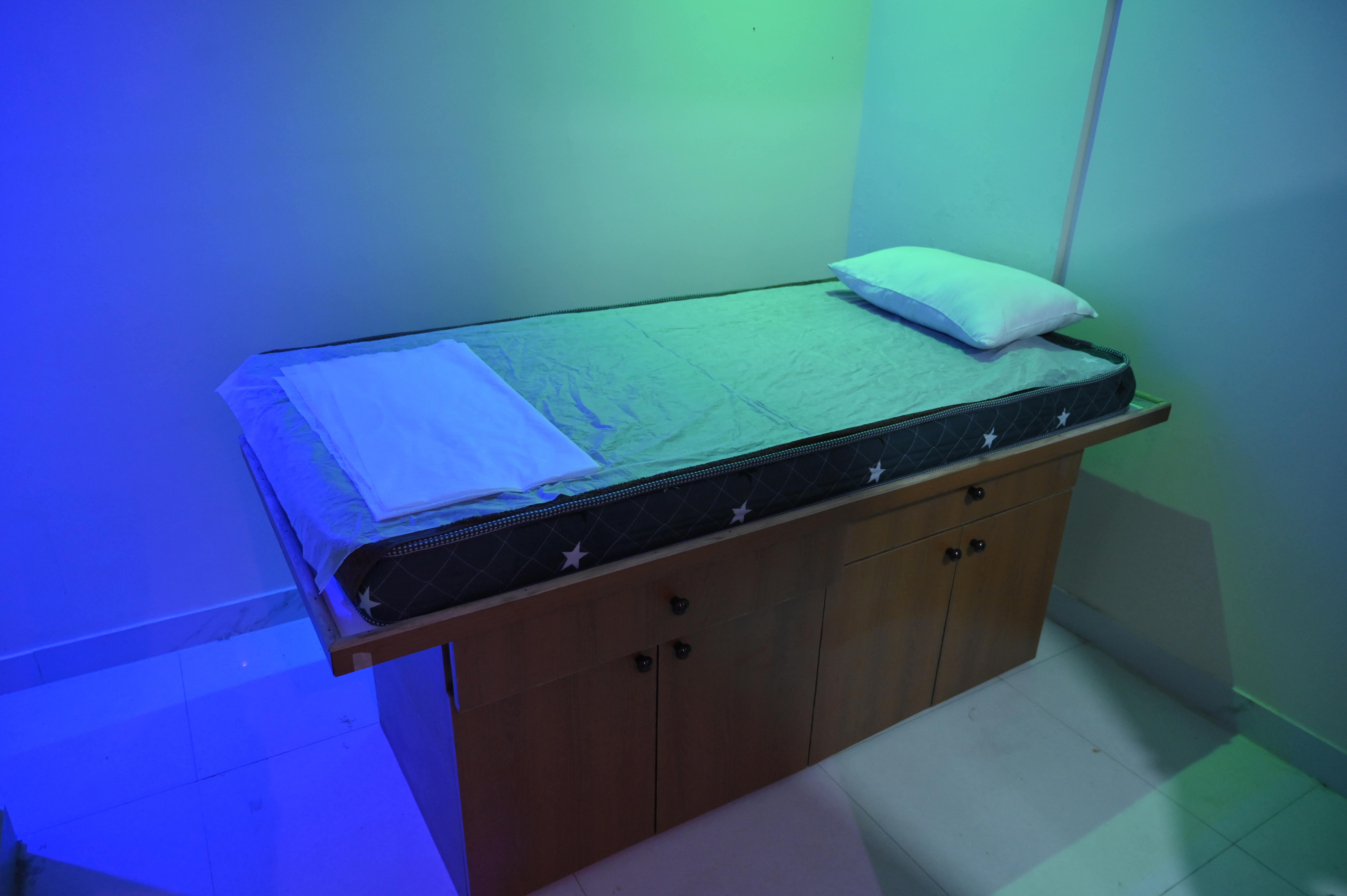 Best Blue Radiance Spa interior photo 9