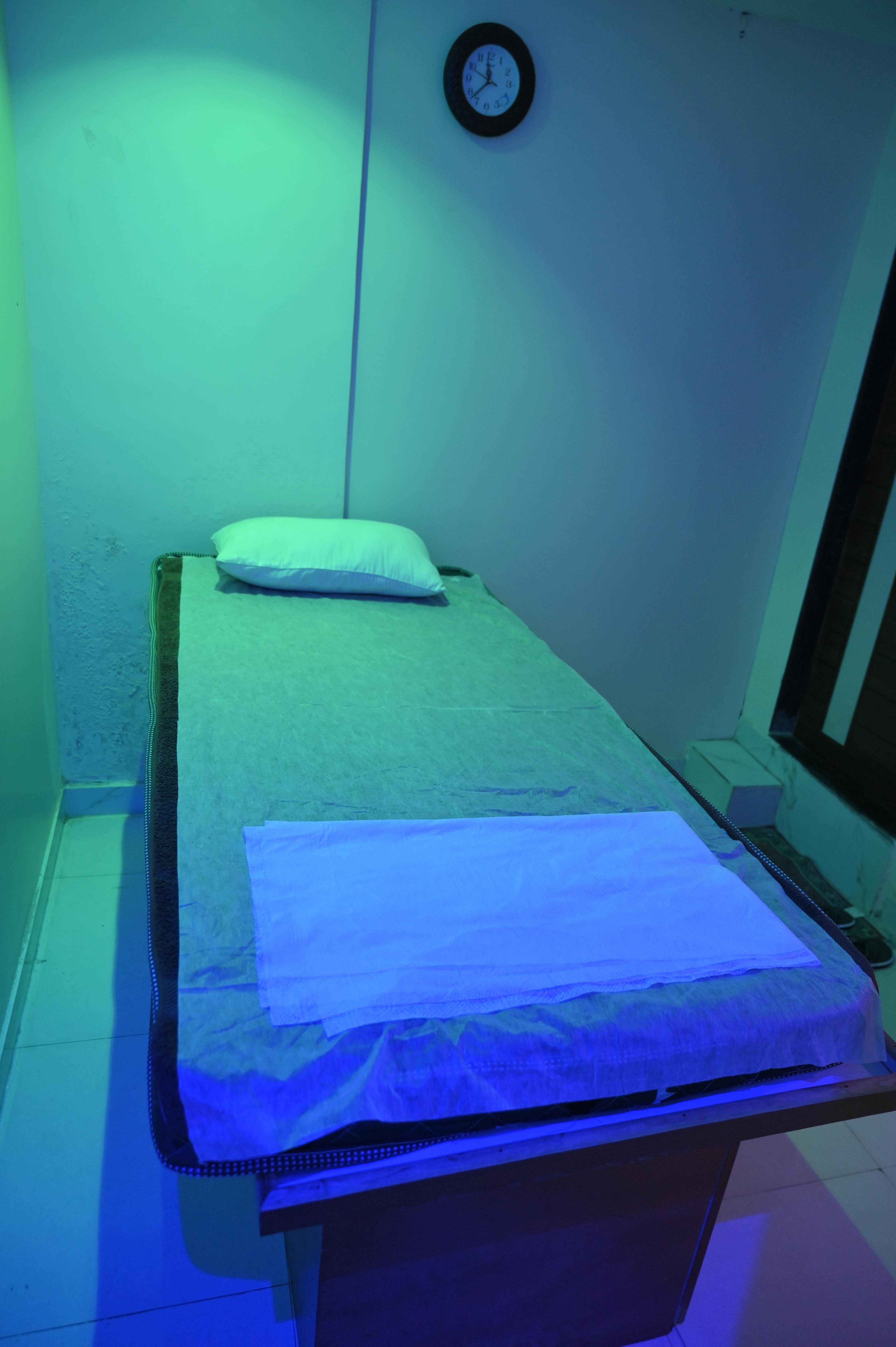 Best Blue Radiance Spa interior photo 11
