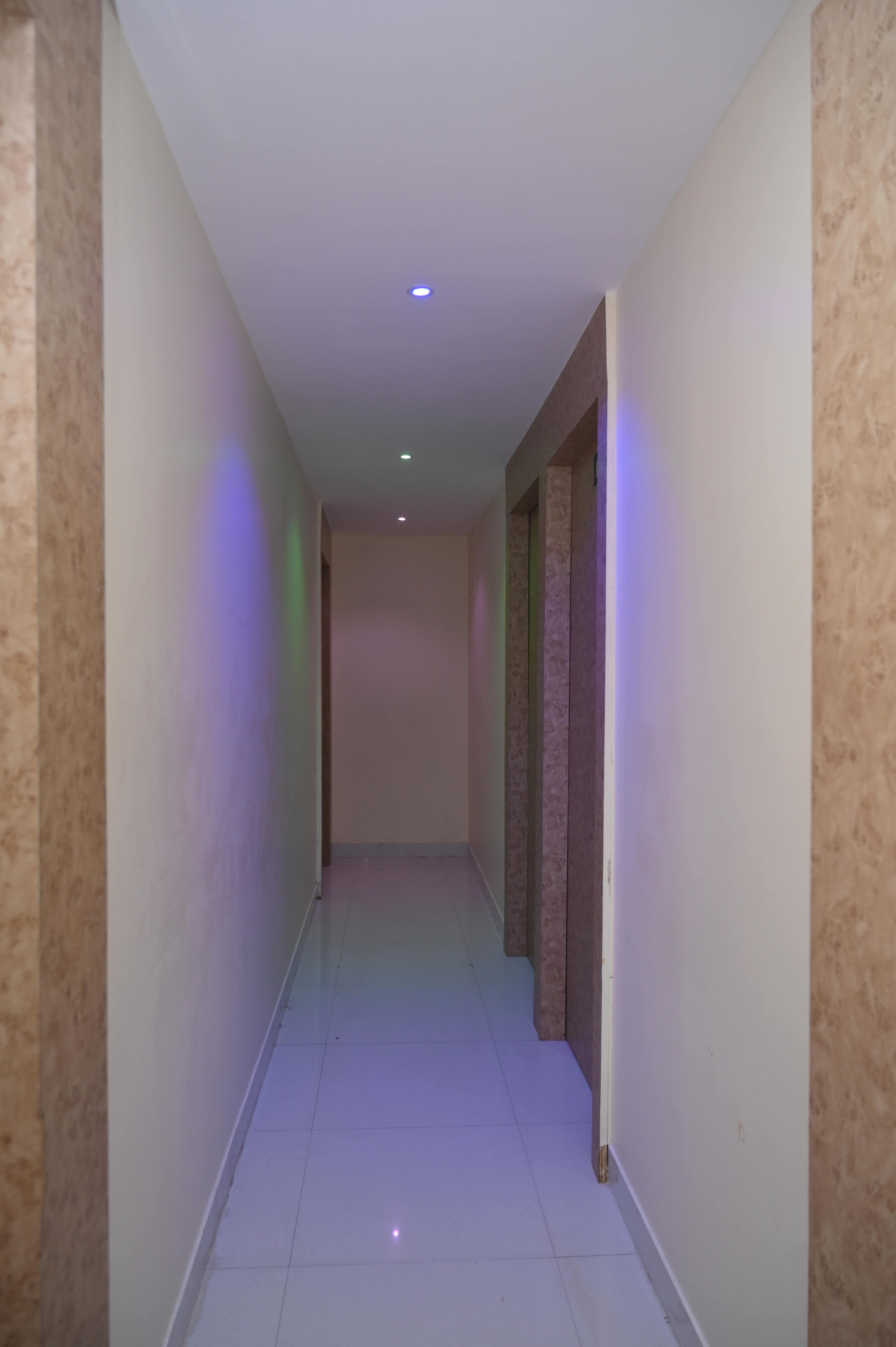 Best Blue Radiance Spa interior photo 13