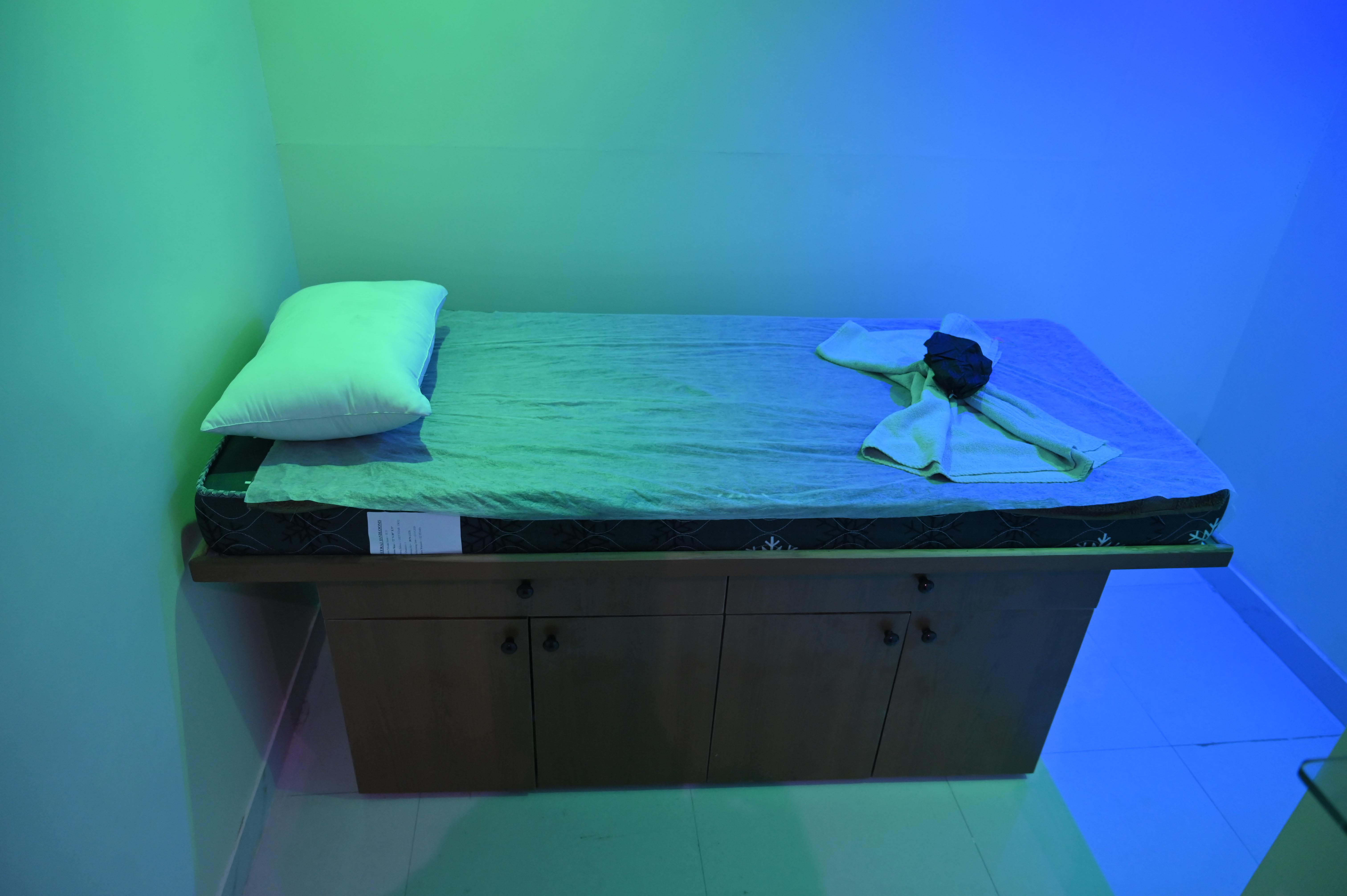 Best Blue Radiance Spa interior photo 15