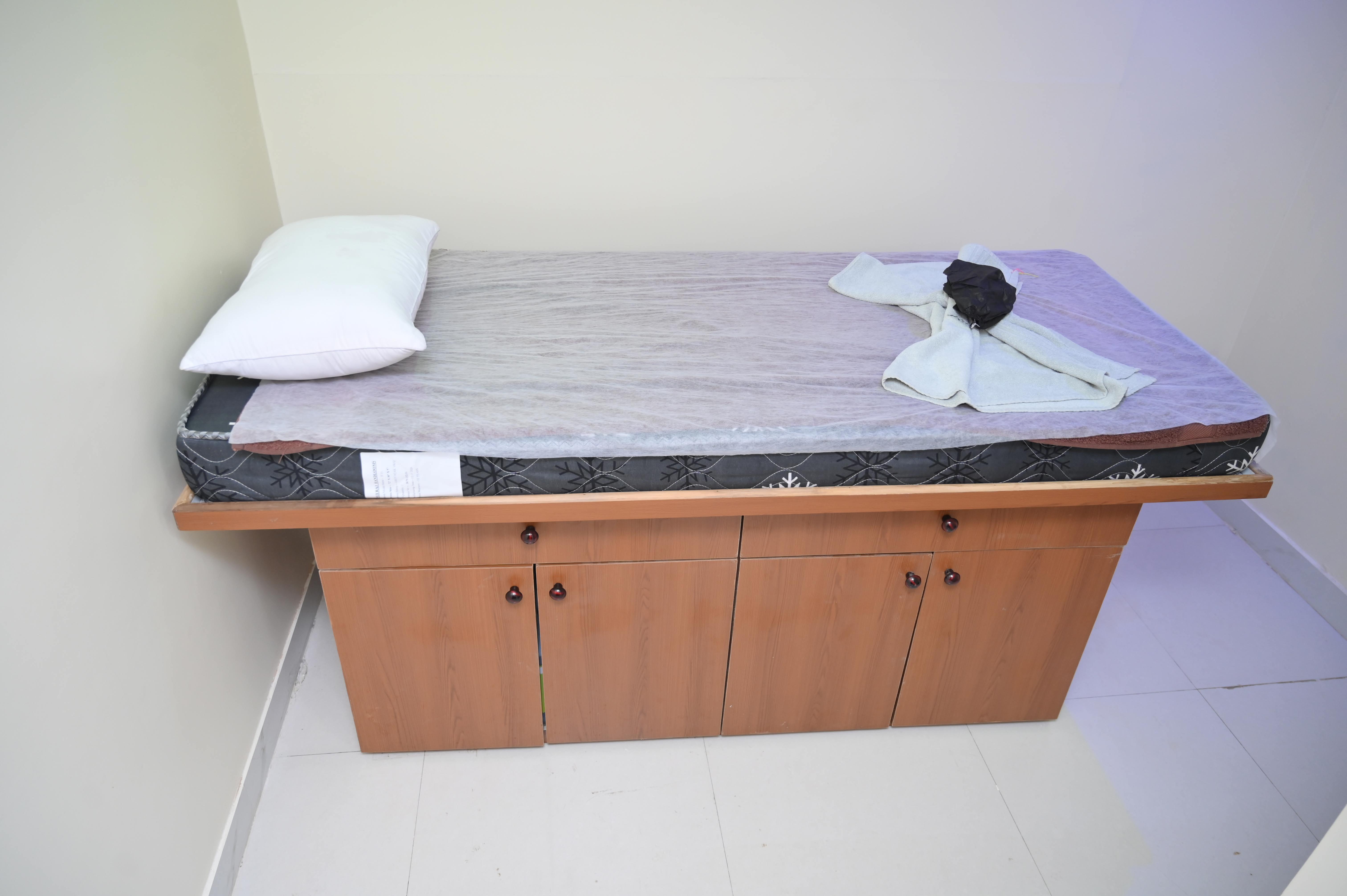 Best Blue Radiance Spa interior photo 16