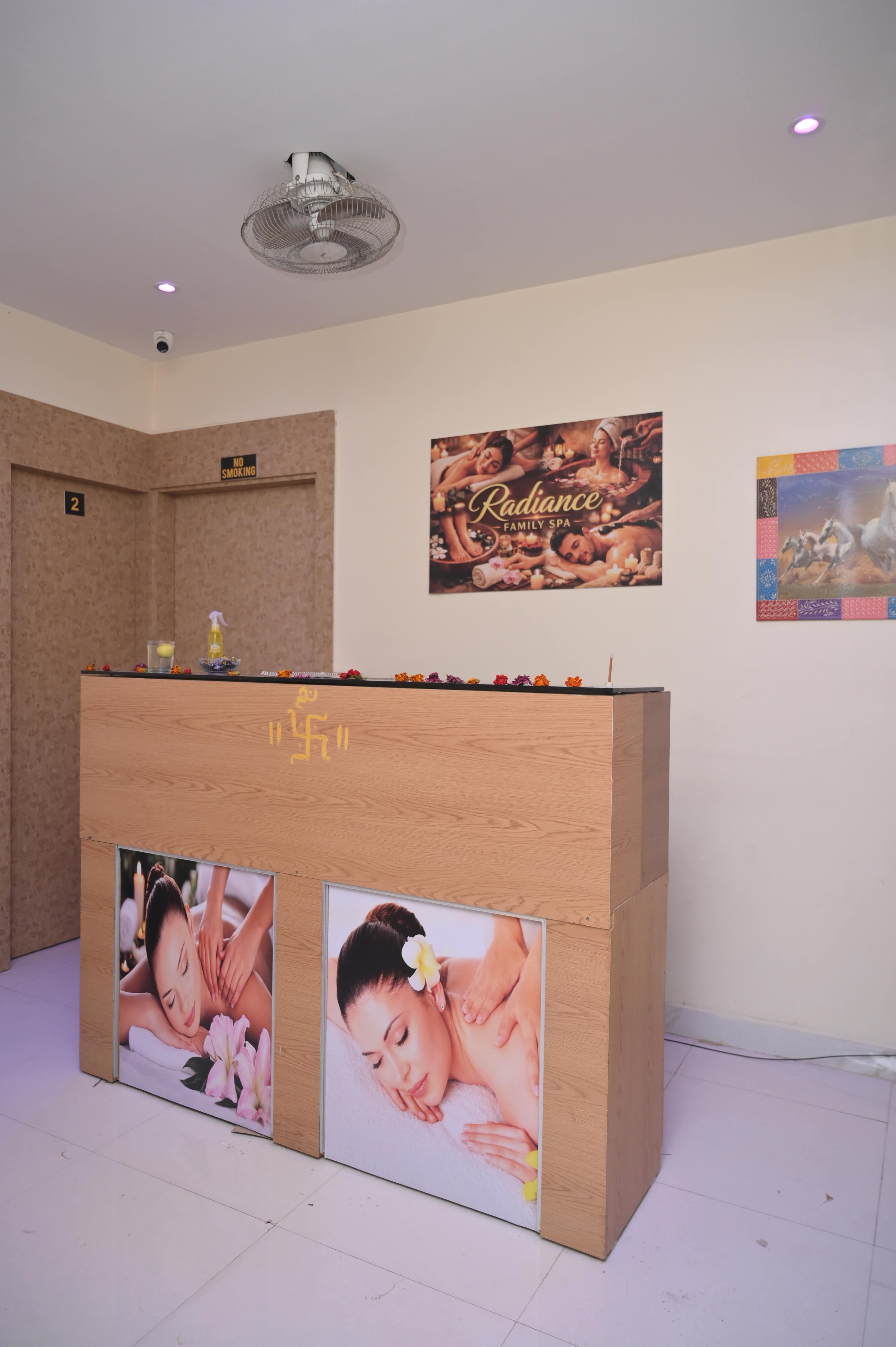 Best Blue Radiance Spa interior photo 2